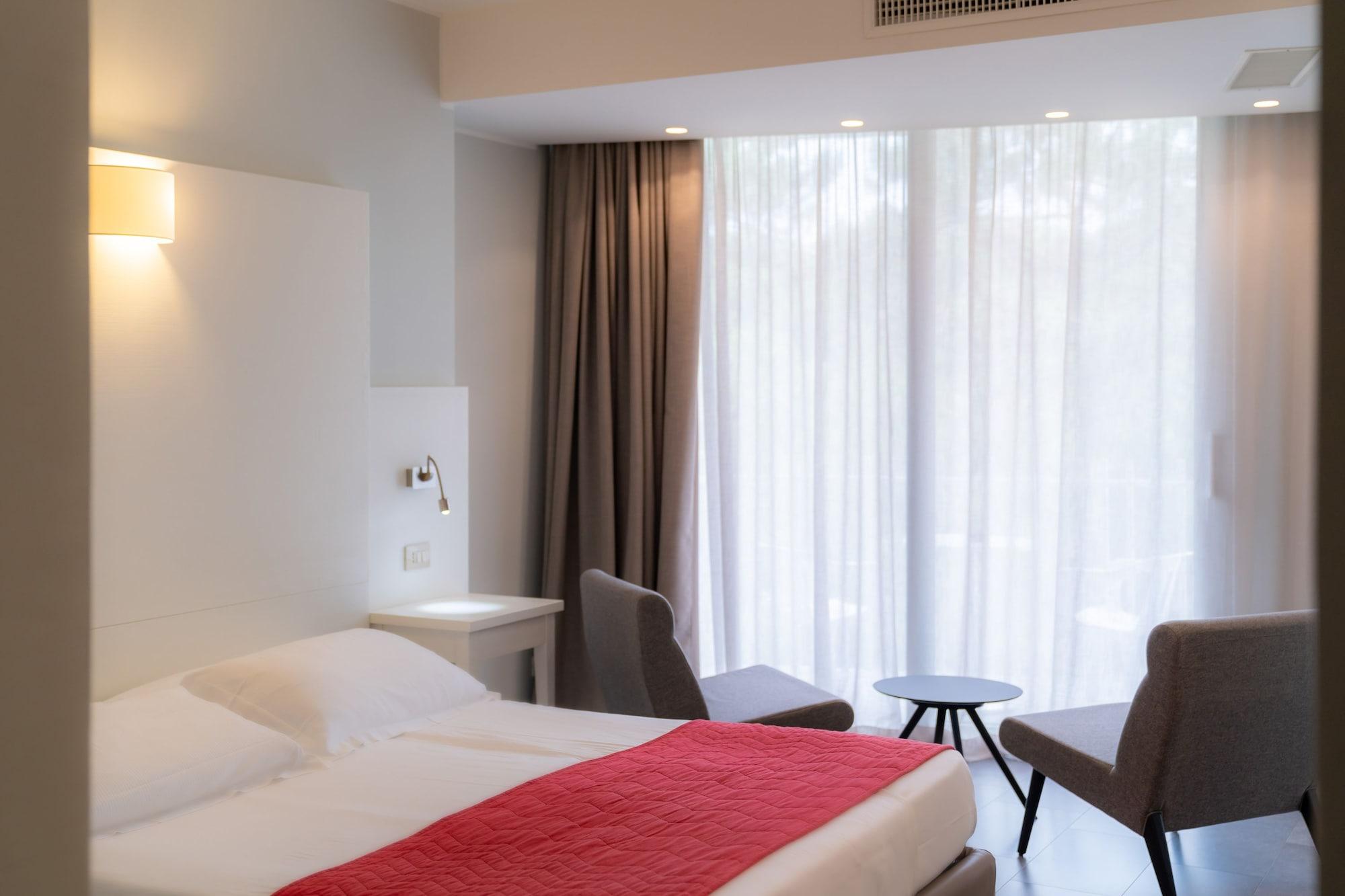 Hotel Garden Sea Wellness & Spa 4 Stelle Superior Каорле Екстериор снимка