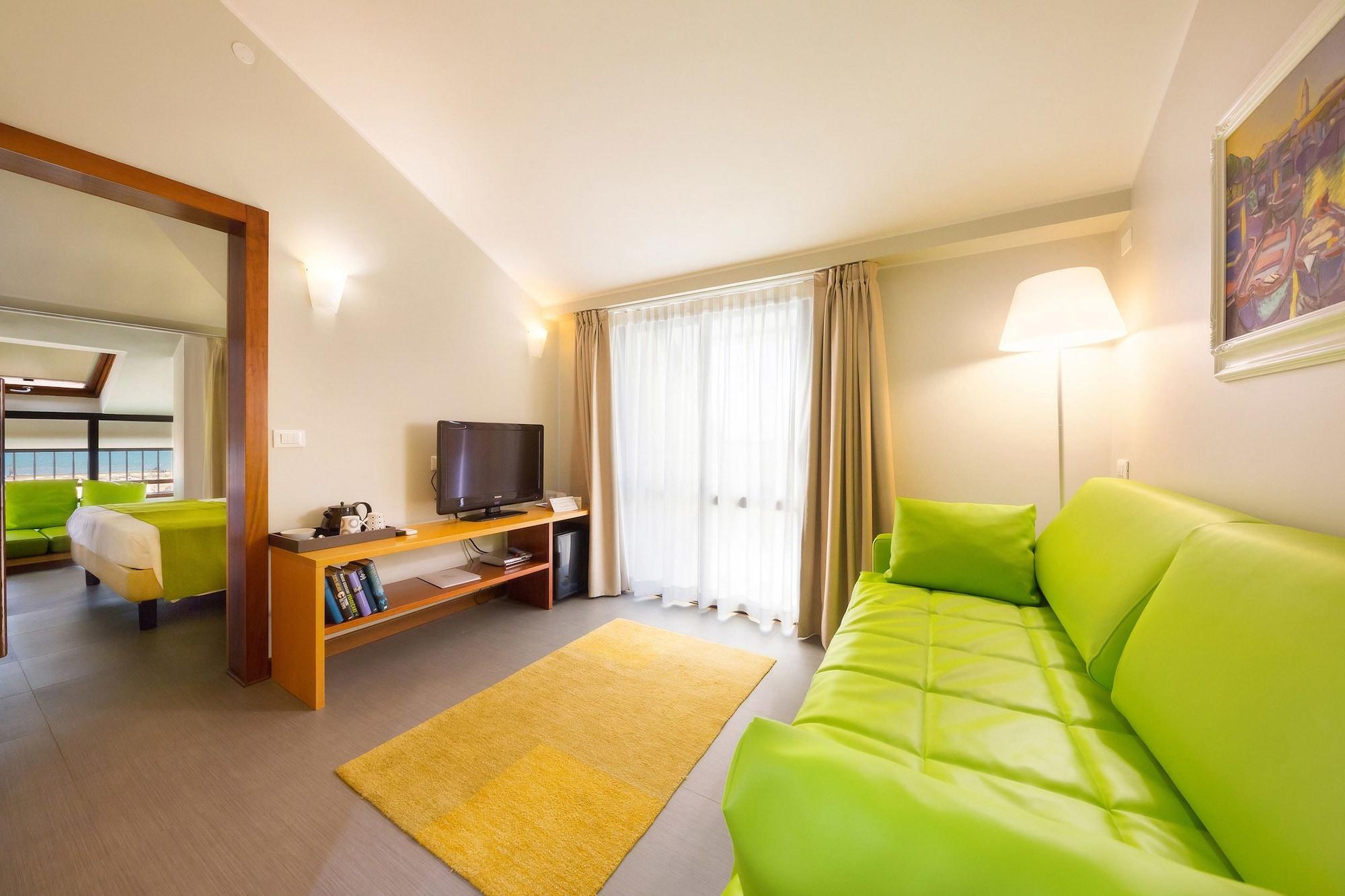 Hotel Garden Sea Wellness & Spa 4 Stelle Superior Каорле Екстериор снимка