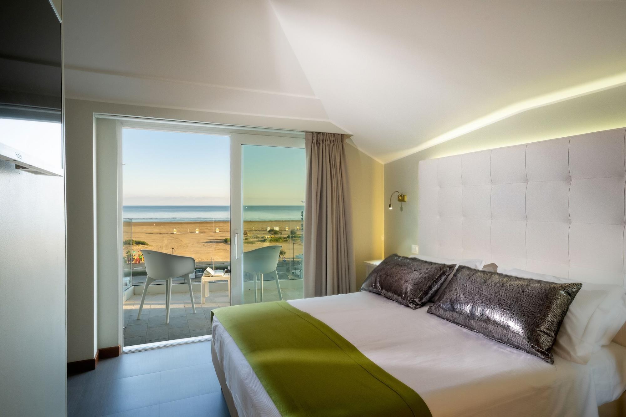 Hotel Garden Sea Wellness & Spa 4 Stelle Superior Каорле Екстериор снимка