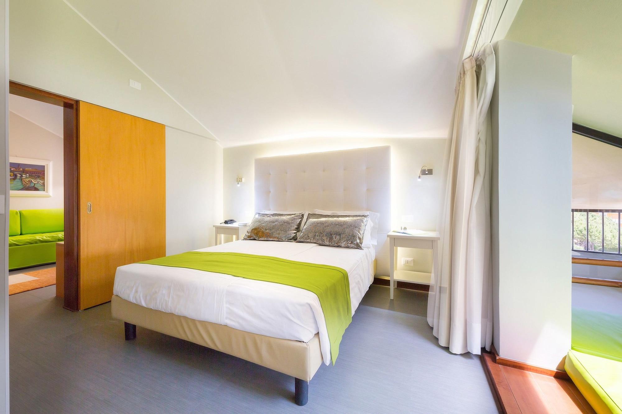 Hotel Garden Sea Wellness & Spa 4 Stelle Superior Каорле Екстериор снимка