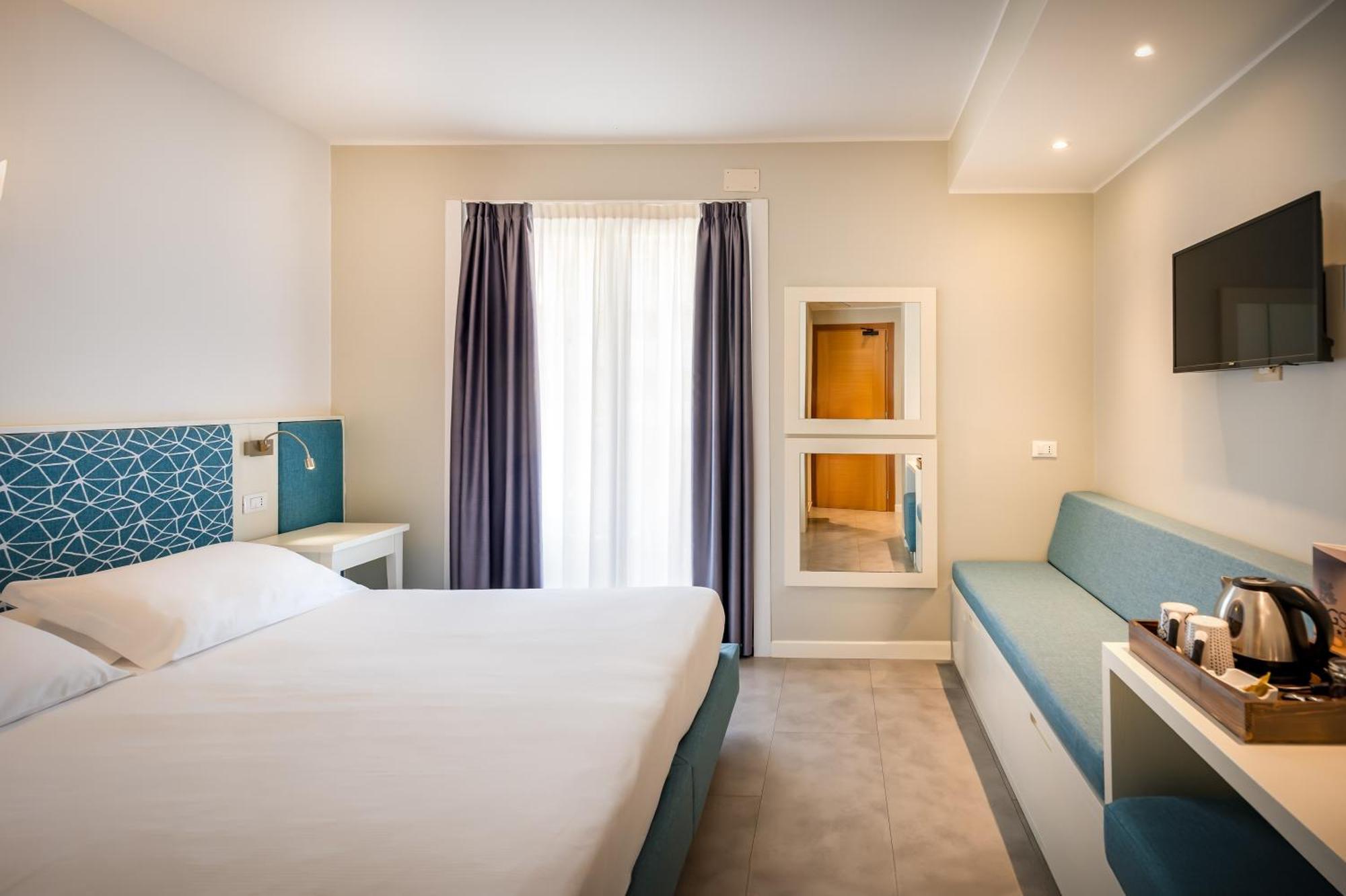Hotel Garden Sea Wellness & Spa 4 Stelle Superior Каорле Екстериор снимка